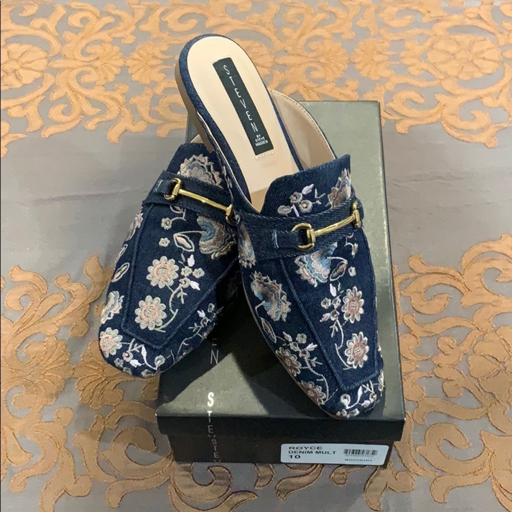 Denim embroidered slides W-10 Steve Madden Auth. - Picture 2 of 8